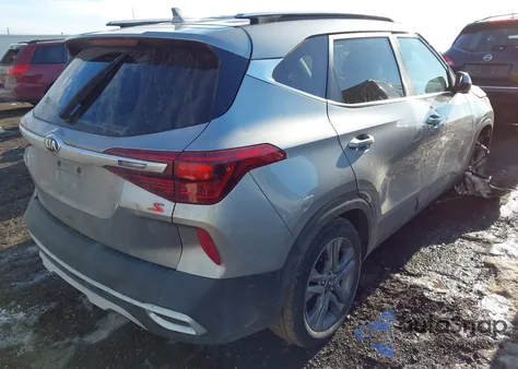 2021 Kia Seltos S z USA, uszkodzony, nr VIN KNDEU2AA8M7149833